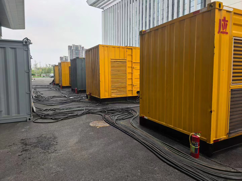 娄星不同季节柴油发电机组保养有哪些注意事项?