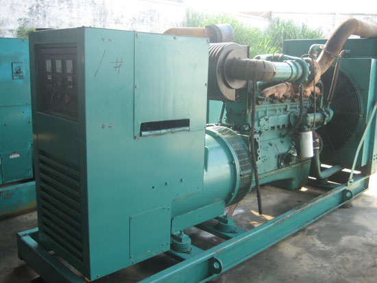 娄星租赁发电机- 发电机碳刷磨损的原因是什么