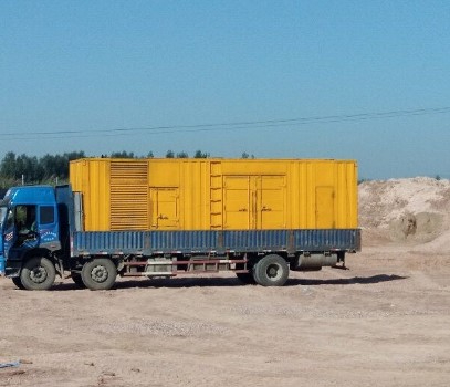 娄星发电机出租如何判断柴油发电机冷却液是否需要更换？