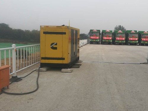 娄星电力系统的稳定性和设备兼容性如何影响发电机组的频率规格？