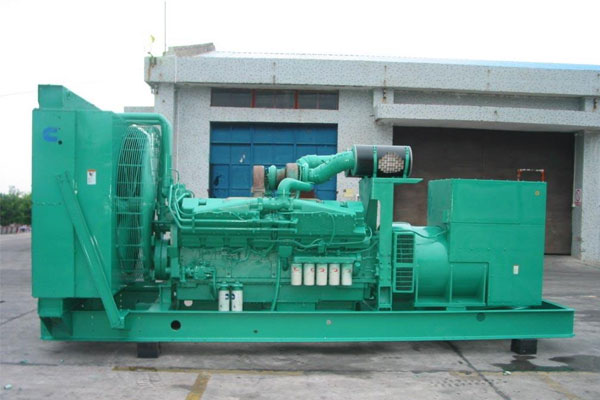 娄星工厂发电机应急发电时如何更准确地检查发电机状态？