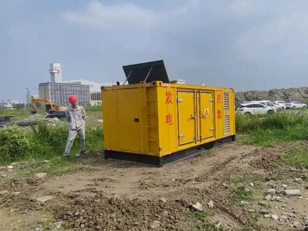 娄星200KW柴油发电机机组每小时的油耗量受哪些因素影响？