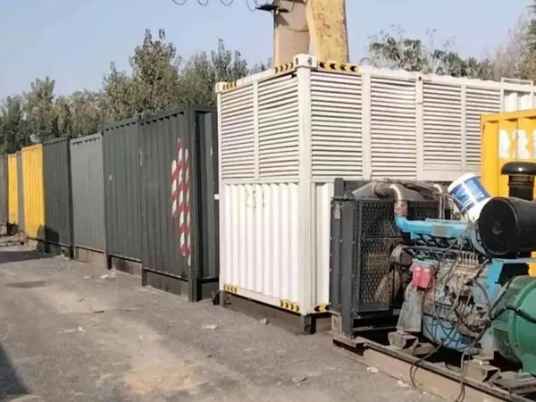 娄星200KW柴油发电机机组每小时油耗是多少？